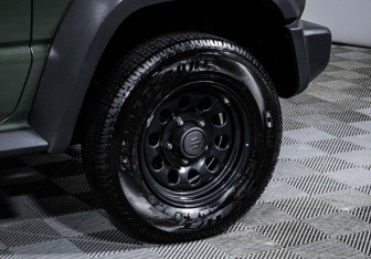 Подержанный автомобиль Suzuki Jimny 2019 года (15 фото)