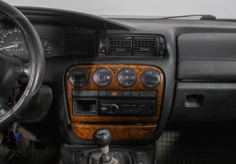 Подержанный автомобиль Opel Omega Wagon 1997 года (13 фото)