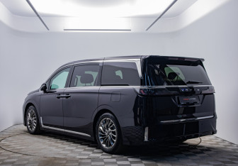 Подержанный автомобиль Voyah Dream 2023 года (6 фото)