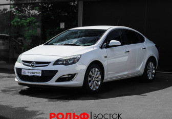 Подержанный автомобиль Opel Astra Sedan 2013 года (1 фото)
