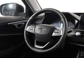 Подержанный автомобиль Chery Tiggo 8 2022 года (15 фото)