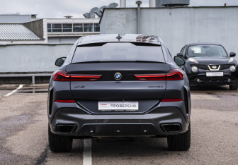 Подержанный автомобиль BMW X6 2020 года (6 фото)