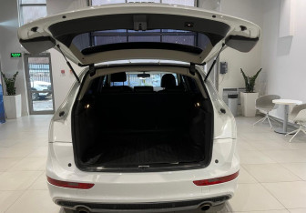 Подержанный автомобиль Audi Q5 2012 года (6 фото)