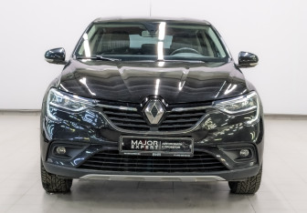 Подержанный автомобиль Renault Arkana 2019 года (2 фото)