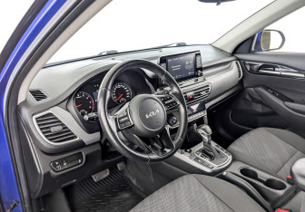 Подержанный автомобиль Kia Seltos 2022 года (16 фото)