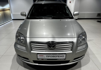 Подержанный автомобиль Toyota Avensis Wagon 2006 года (8 фото)