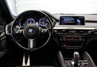Подержанный автомобиль BMW X6 2019 года (14 фото)