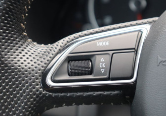 Подержанный автомобиль Audi Q5 2015 года (16 фото)