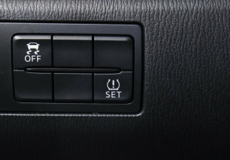 Подержанный автомобиль Mazda 3 Sedan 2017 года (15 фото)