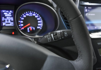 Подержанный автомобиль Hyundai Santa Fe 2014 года (8 фото)