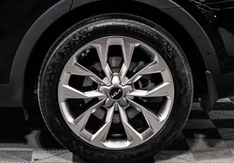 Подержанный автомобиль Kia Sorento 2022 года (17 фото)