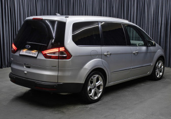 Подержанный автомобиль Ford Galaxy 2014 года (5 фото)