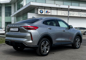 Подержанный автомобиль Haval F7x 2023 года (5 фото)