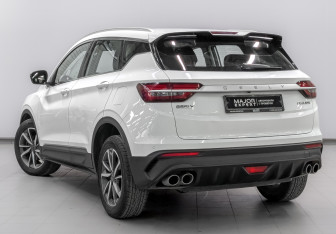 Подержанный автомобиль Geely Coolray 2023 года (7 фото)