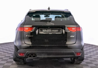 Подержанный автомобиль Jaguar F-Pace 2020 года (6 фото)