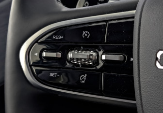 Подержанный автомобиль Omoda C5 2024 года (28 фото)