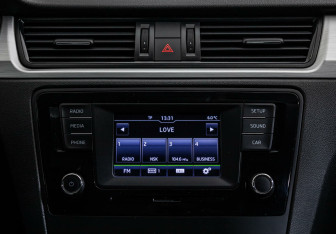 Подержанный автомобиль Skoda Rapid Liftback 2016 года (8 фото)