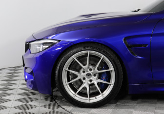 Подержанный автомобиль BMW M4 Coupe 2020 года (8 фото)
