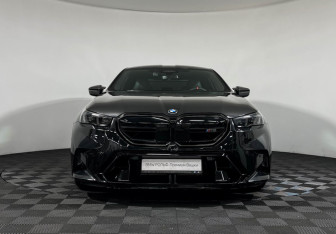 Подержанный автомобиль BMW M5 Sedan 2024 года (3 фото)