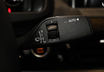 Подержанный автомобиль BMW X6 2016 года (26 фото)