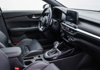 Подержанный автомобиль Kia Cerato Sedan 2021 года (10 фото)