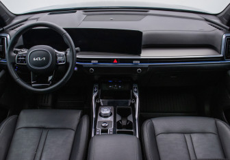 Подержанный автомобиль Kia Sorento 2024 года (13 фото)