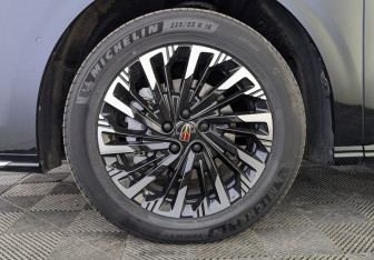 Новый Hongqi HQ9 2025 (7 фото)