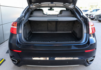Подержанный автомобиль BMW X6 2010 года (10 фото)