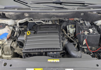 Подержанный автомобиль Volkswagen Caddy Compactvan 2020 года (9 фото)