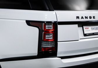 Подержанный автомобиль Land Rover Range Rover 2015 года (17 фото)