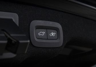 Подержанный автомобиль Volvo S90 2019 года (28 фото)