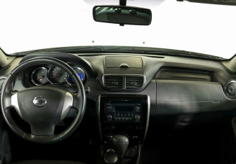 Подержанный автомобиль Nissan Terrano 2016 года (7 фото)