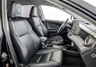Подержанный автомобиль Toyota RAV4 2019 года (24 фото)