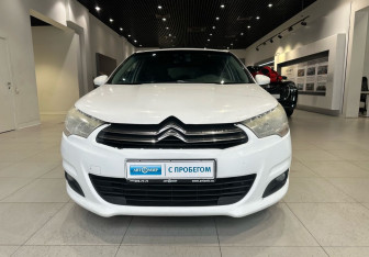 Подержанный автомобиль Citroen C4 Hatchback 2012 года (2 фото)
