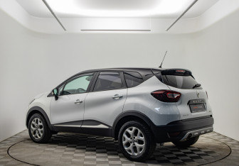 Подержанный автомобиль Renault Kaptur 2016 года (7 фото)