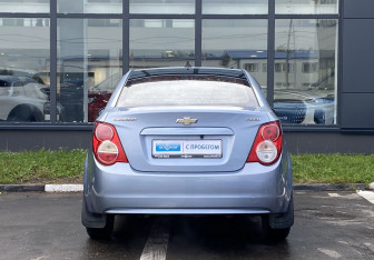 Подержанный автомобиль Chevrolet Aveo Sedan 2012 года (6 фото)