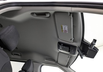 Подержанный автомобиль Kia Carnival 2021 года (23 фото)