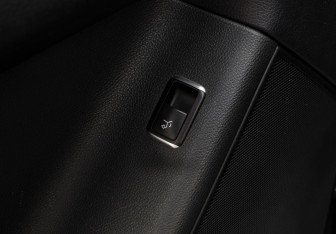 Подержанный автомобиль Mercedes-Benz GLE 2016 года (20 фото)