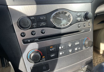 Подержанный автомобиль Infiniti G Sedan 2010 года (17 фото)