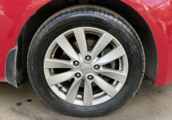 Подержанный автомобиль Kia Cerato Sedan 2014 года (13 фото)
