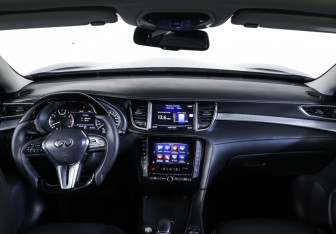 Подержанный автомобиль Infiniti QX50 2018 года (17 фото)