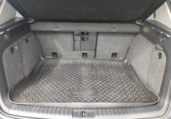Подержанный автомобиль Volkswagen Tiguan 2011 года (13 фото)