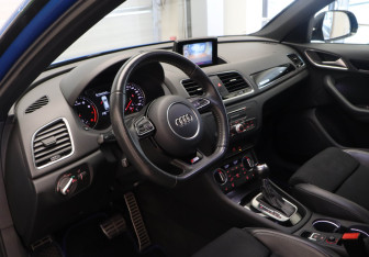 Подержанный автомобиль Audi Q3 2017 года (7 фото)