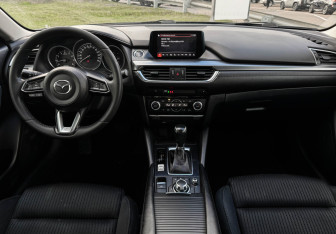 Подержанный автомобиль Mazda 6 Sedan 2018 года (12 фото)