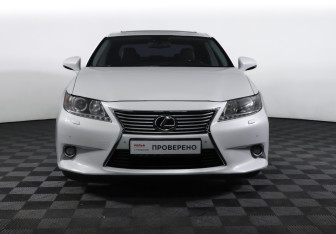 Подержанный автомобиль Lexus ES 2014 года (2 фото)