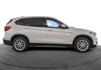 Подержанный автомобиль BMW X1 2019 года (4 фото)