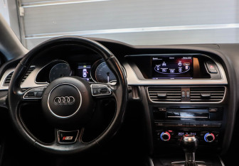 Подержанный автомобиль Audi S5 Coupe 2012 года (9 фото)