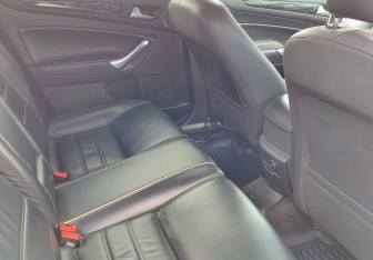 Подержанный автомобиль Ford Mondeo Sedan 2014 года (11 фото)