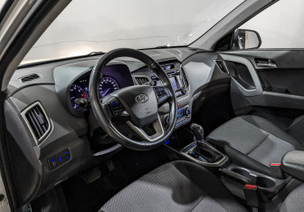 Подержанный автомобиль Hyundai Creta 2019 года (15 фото)