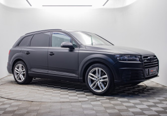 Подержанный автомобиль Audi Q7 2016 года (8 фото)